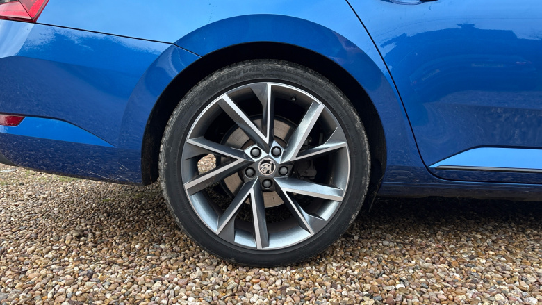 Skoda Superb 1.5 TSI Sport Line Plus 5dr DSG Petrol Estate